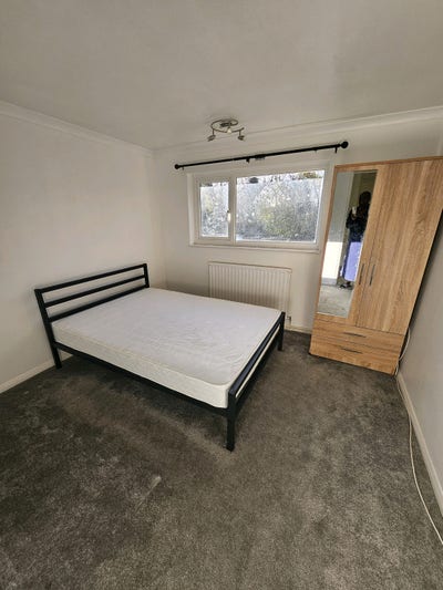 Room for rent Main Photo