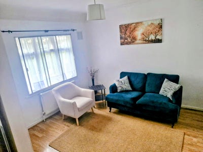 1 bedroom flat in Hounslow West Main Photo