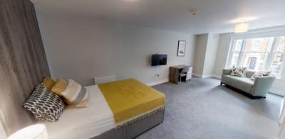 Spacious Ensuite Room | Friendly Balham House Main Photo