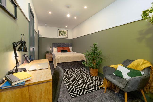 Modern Ensuite Rooms | Radcliffe| All Bills Inc Main Photo