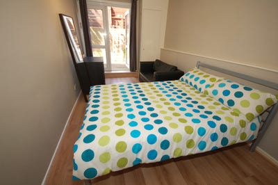 🌿 Spacious Double Rooms in Archway | Bills Incl Main Photo