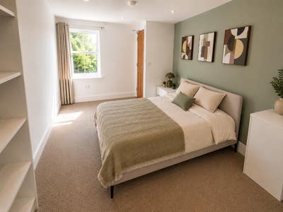 🏠 Loft Master Room with En-Suite ✨ All Bills Inc. Main Photo