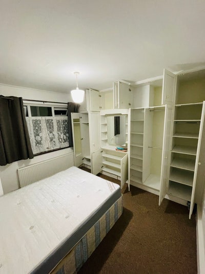 Large double fully Furnished  room available  Main Photo
