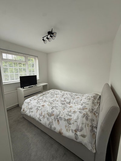Large double room | Bills Incl | Parking | Garden Main Photo