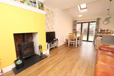 1 x Double room available  Main Photo