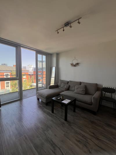 1 double bedroom with balcony in city centre Main Photo