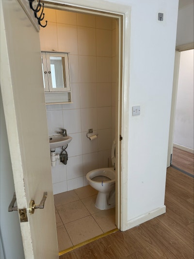 En-Suiter  Room for Rent in Tottenham Hale Main Photo