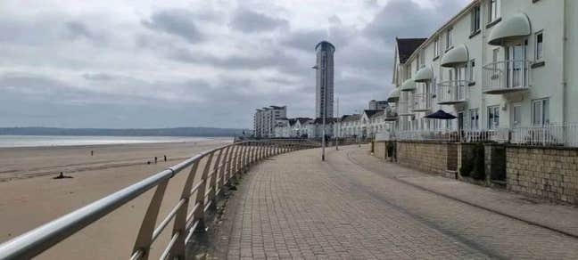Housemate Needed - 2-Bed Flat, Swansea Marina  Main Photo