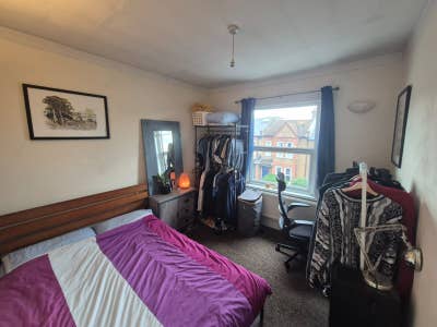 Double room with lovely people in SE27 675 incl Main Photo