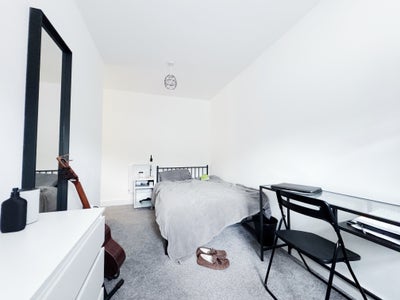 Student only double rooms Main Photo