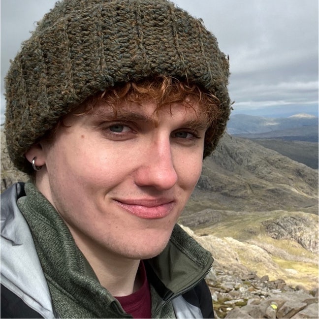 Easygoing professional seeking room in E3 Main Photo