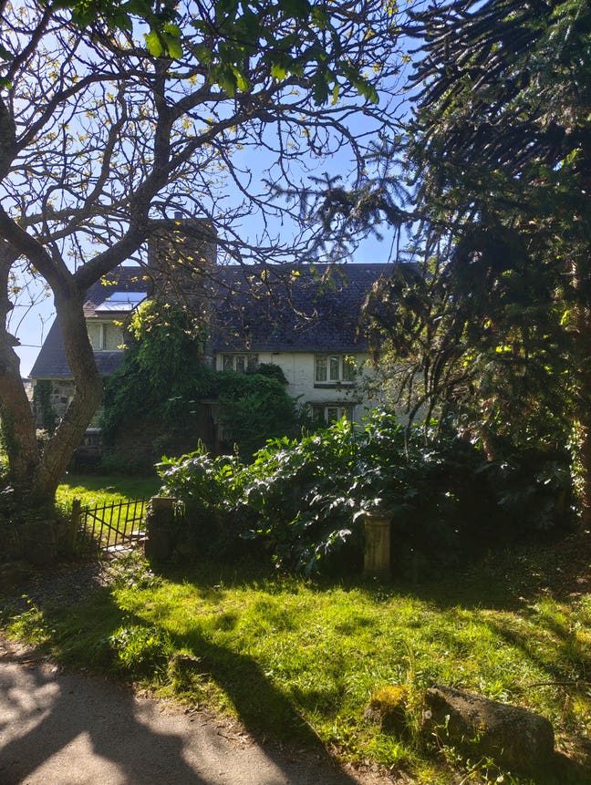 Idyllic cottage with open fireplace Main Photo
