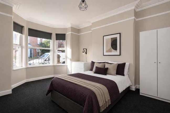 6 Bed Student property next to uni Main Photo
