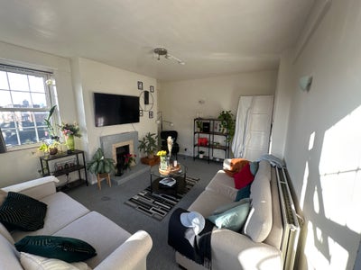 1 Double Bedroom Aviailable in Kennington Main Photo