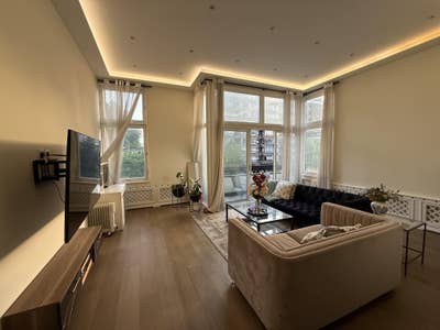 Double Ensuite Room In Huge 2bd/2bth! Main Photo