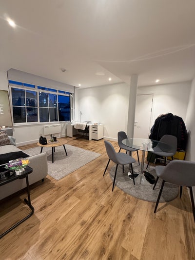 2-Month Flat Let Available in Central London Main Photo