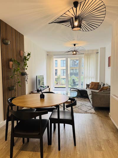 Bright Spacious Double Room in Modern Flat. Main Photo