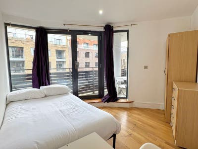 🔥Room with Balcony Canary Wharf🔥 Main Photo