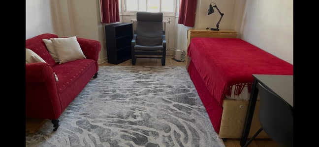Studio Bloomsbury-MON2Fri with 24 Hour Concierge. Main Photo