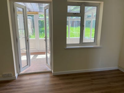 2 bedroom property for rent Main Photo