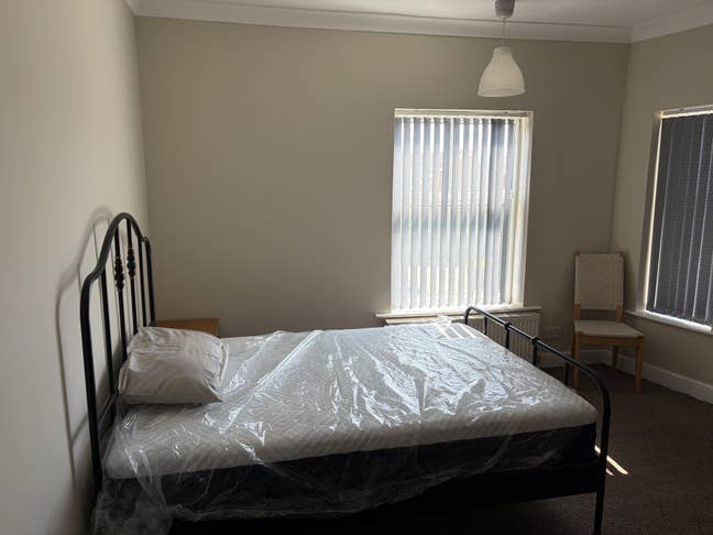 Double Bedroom Great Location - Arnold Town Centre Main Photo