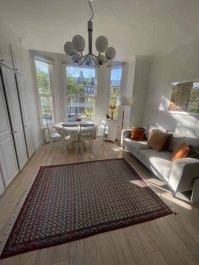     Charming Room in Little Venice with Garden Main Photo