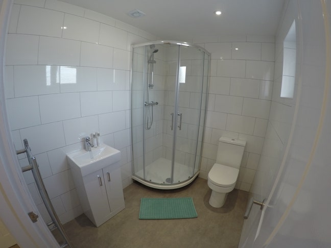 Lovely Bright En-Suite Rooom in Professional House Main Photo
