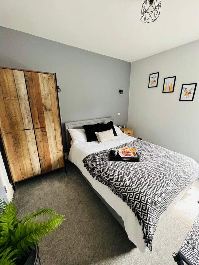 Serious About Your Living Space? Start Here Main Photo