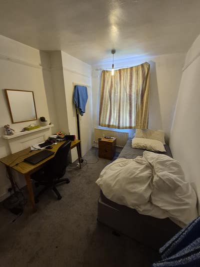 Single room to sublet off Cowley Road - 550&pound; Main Photo