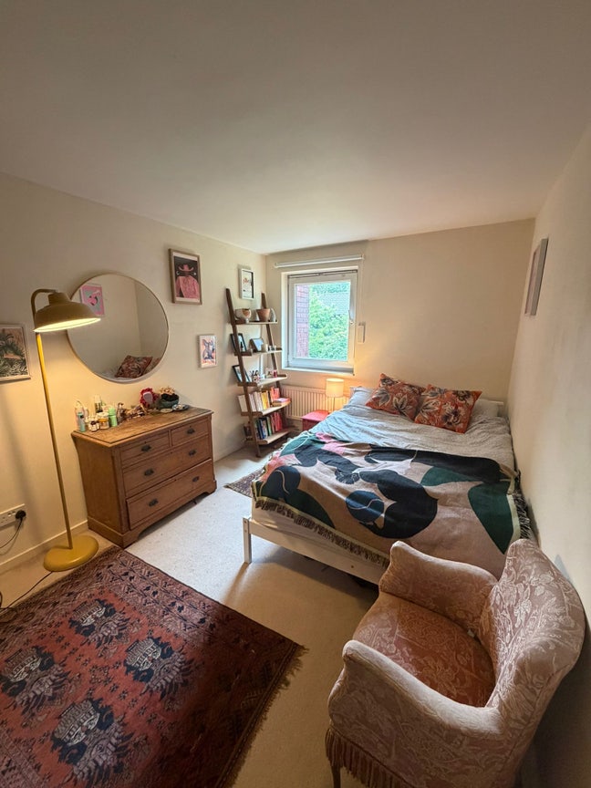 Two light + Bright double rooms in Seven Sisters Main Photo