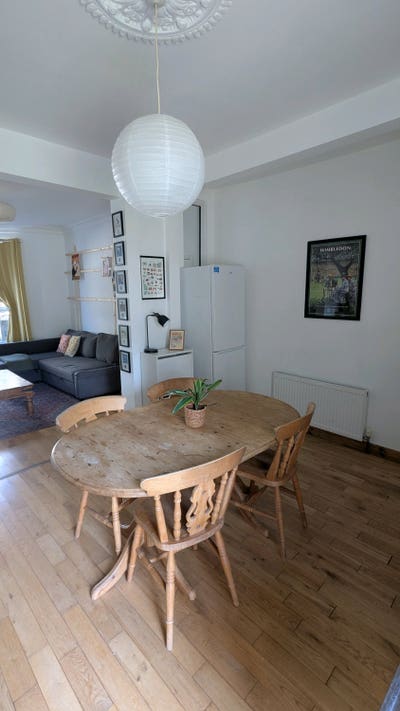 Bright, stylish Wimbledon short term flat  Main Photo