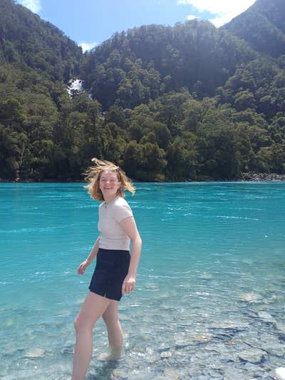Professional Female seeks a double room Main Photo