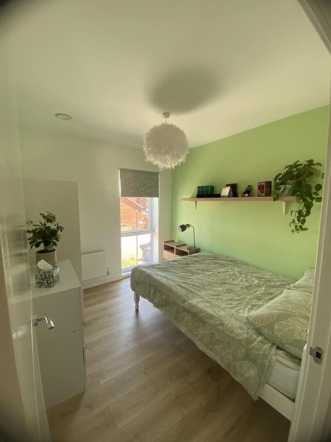Fully Furnished Double Room in Modern 2-Bed Apartm Main Photo