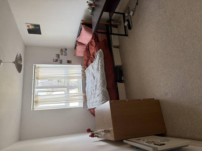 Spacious Double Room - Island Gardens Main Photo