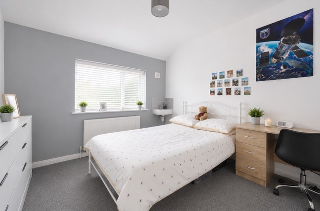 Rooms from &pound;725pcm, Bills Incl | Garden, Free Park Main Photo