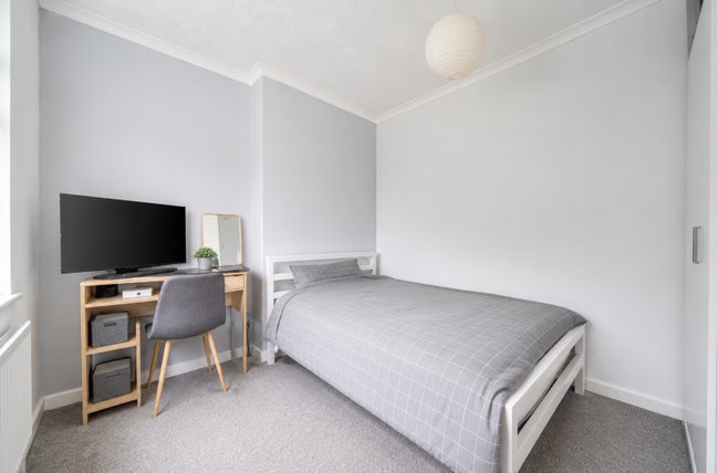 !Viewings Available Now! - &pound;775 - Bills Included Main Photo