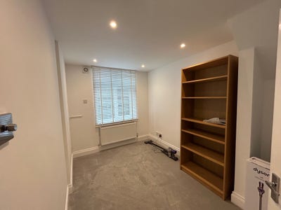 Lovely double room available in flat share EN1 Main Photo