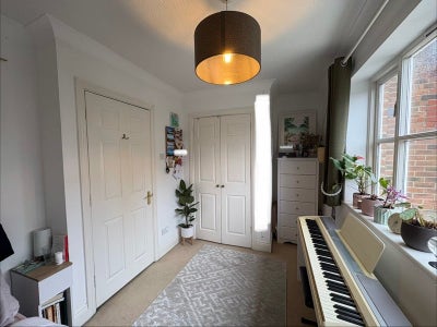 Room available 5 minutes from Richmond Station Main Photo
