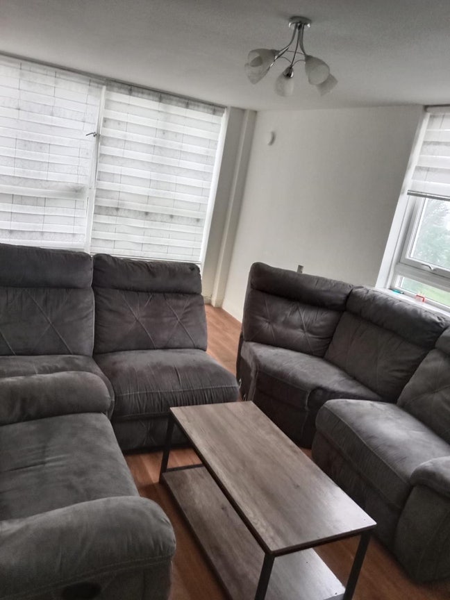 2 rooms for rent  Main Photo