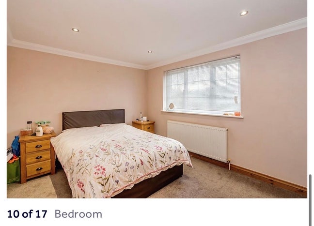 Double Room in family home Main Photo