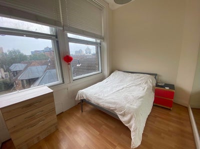Room on the Quayside  Main Photo