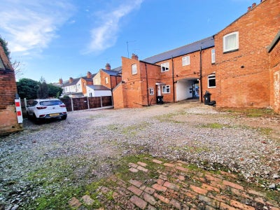 ** NEW 1 Bed Flat Near Northfield Train Station! Main Photo
