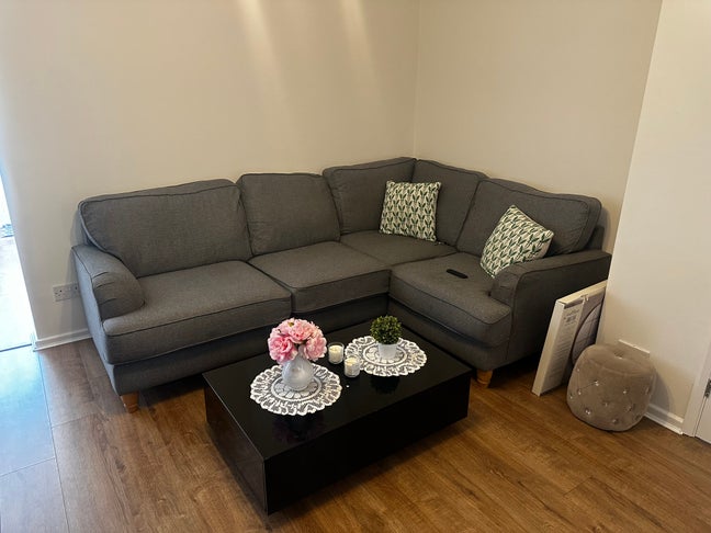 Room available  Main Photo