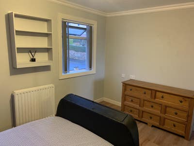 Spacious Rooms in at Leonard’s area  Main Photo