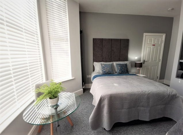 🏡 Stylish Double En Suite Room – Plane Street, An Main Photo