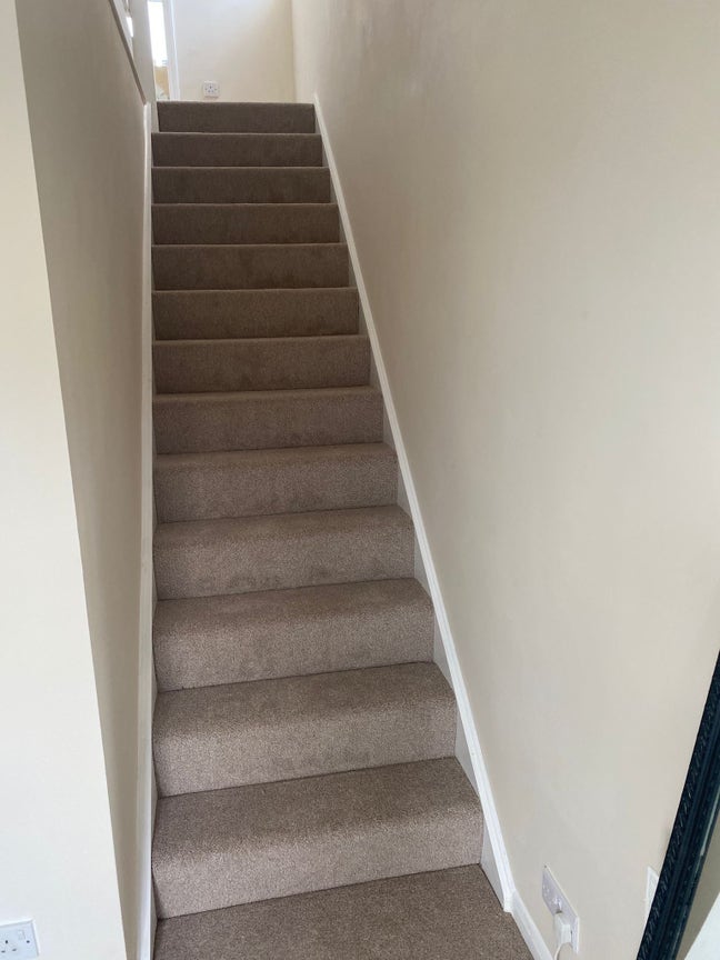 Double room to rent in large house in Carterton. Main Photo
