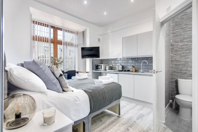 Celeb Style Living Studio Coming Soon Main Photo