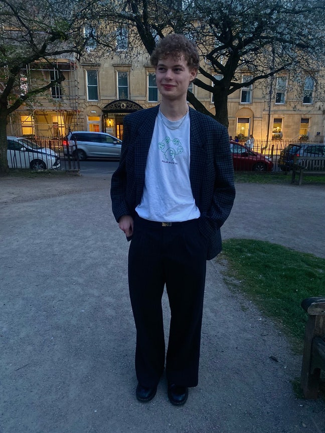 Looking for 1-2 month sublet in Bristol Main Photo