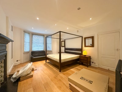 Rare Gem En-suite in St John's Wood Main Photo