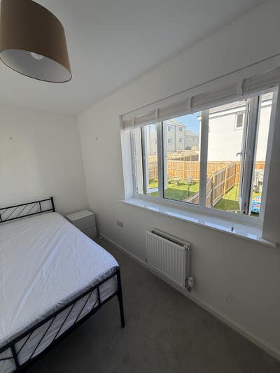 Light and bright double room to rent in new build  Main Photo
